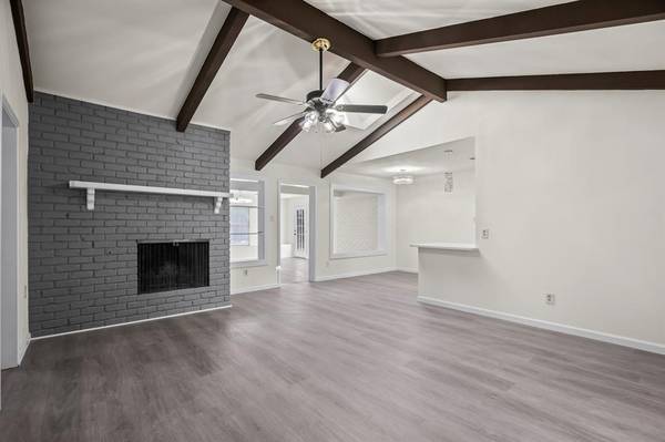 1009 Springdale Road, Bedford, TX 76021
