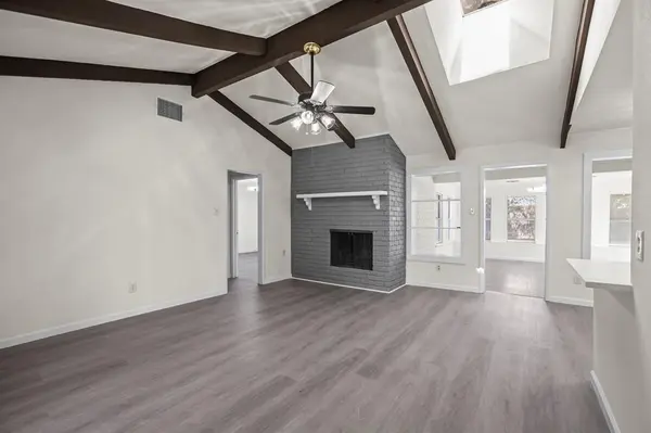 1009 Springdale Road, Bedford, TX 76021
