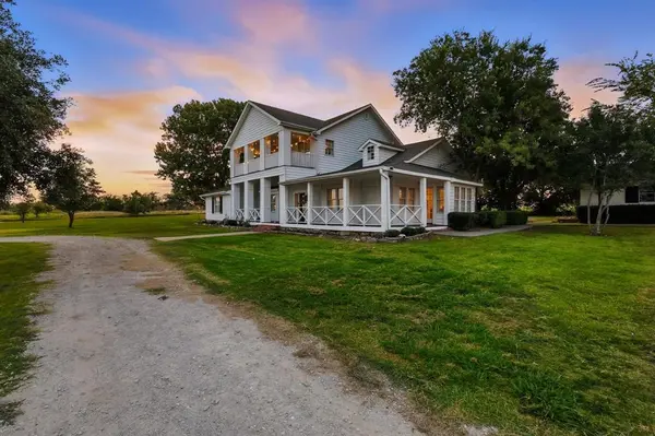 185 Quail Run Court, Decatur, TX 76234