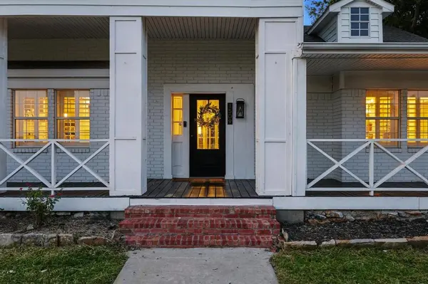 185 Quail Run Court, Decatur, TX 76234
