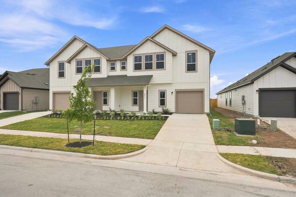 211 Backwood PASS, Taylor, TX 76574