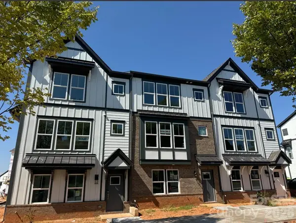 1908 Alexander Village Main DR, Charlotte, NC 28262