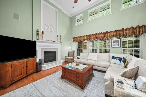 7712 Woodcrest DR, Stanley, NC 28164