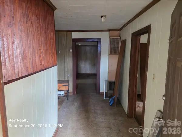 521 N Davis AVE, Newton, NC 28658
