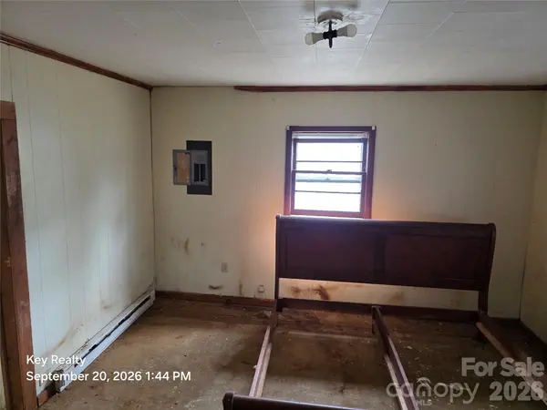 521 N Davis AVE, Newton, NC 28658