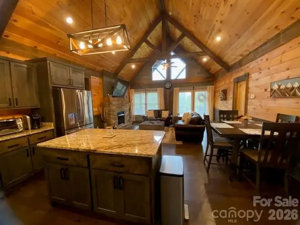 50 Devin DR, Murphy, NC 28906