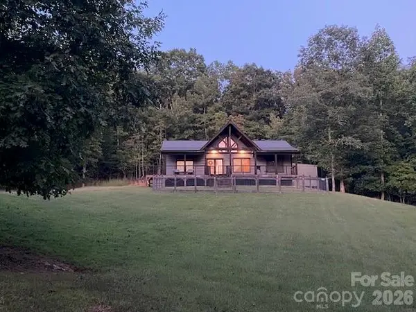 50 Devin DR, Murphy, NC 28906