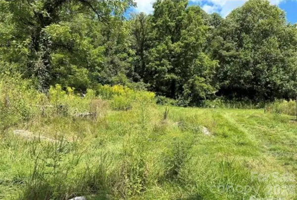 108 Lanning RD, Clyde, NC 28721