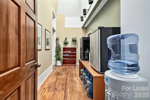 9 SW Pack SQ #204E7, Asheville, NC 28801