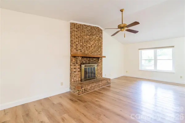 7821 Cloughy CIR, Charlotte, NC 28212