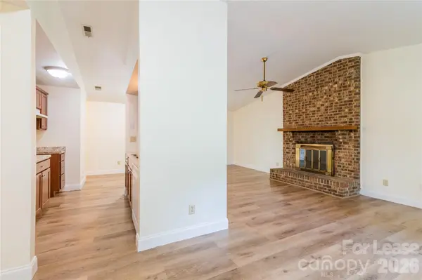 7821 Cloughy CIR, Charlotte, NC 28212