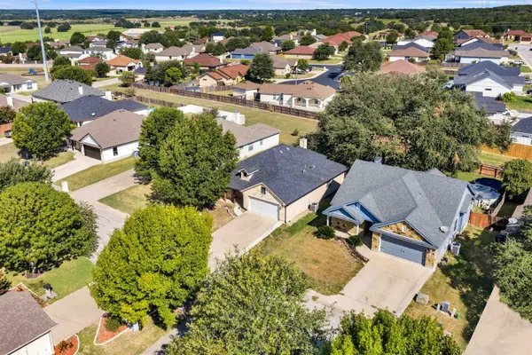 206 Cailin Ct, Burnet, TX 78611