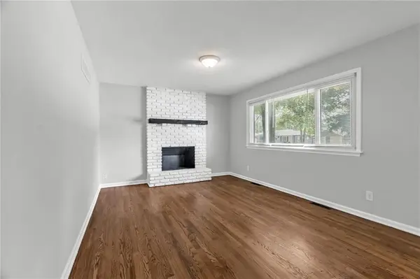 604 S Stevenson ST, Olathe, KS 66061