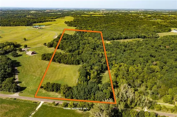 17660 Golden RD, Linwood, KS 66052