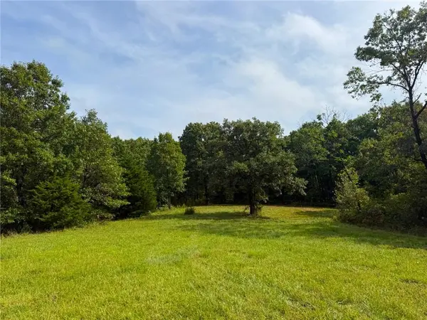 17660 Golden RD, Linwood, KS 66052