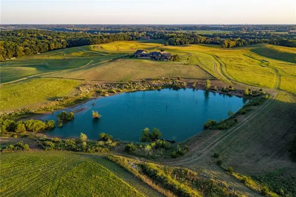 17688 Golden RD, Linwood, KS 66052