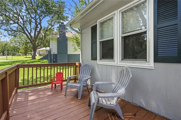 11806 E 58th ST, Kansas City, MO 64133