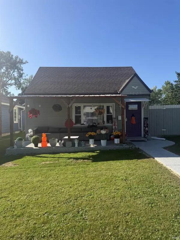 3222 Harvester AVE, Fort Wayne, IN 46803-3823