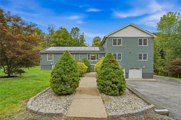 142 Hawleys Corners RD, Highland, NY 12528