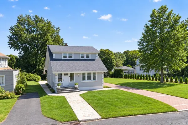 8 Highview AVE, Nanuet, NY 10954