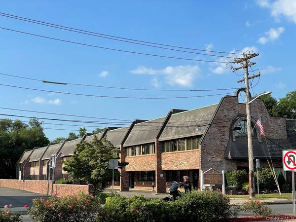 2 Hillside AVE ##E /2nd Fl., Williston Park, NY 11596