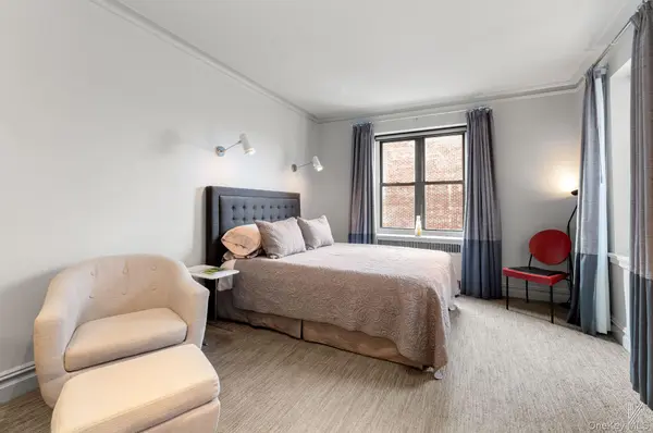 25-40 31st AVE #6F, Astoria, NY 11106