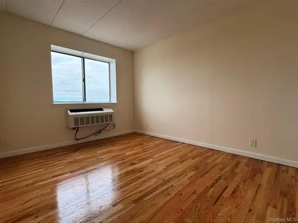 145-18 34th Ave #8D, Flushing, NY 11354