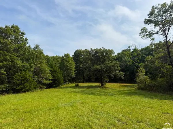 17660 Golden RD, Linwood, KS 66052
