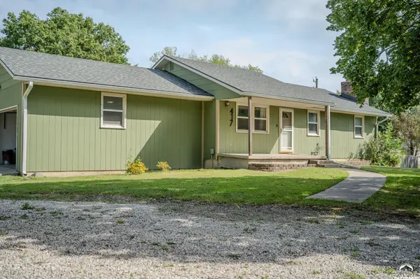 417 W 11th ST, Ottawa, KS 66067