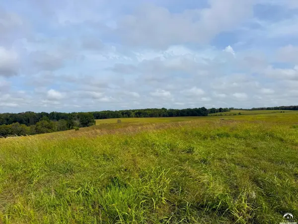 17840 Golden RD, Linwood, KS 66052