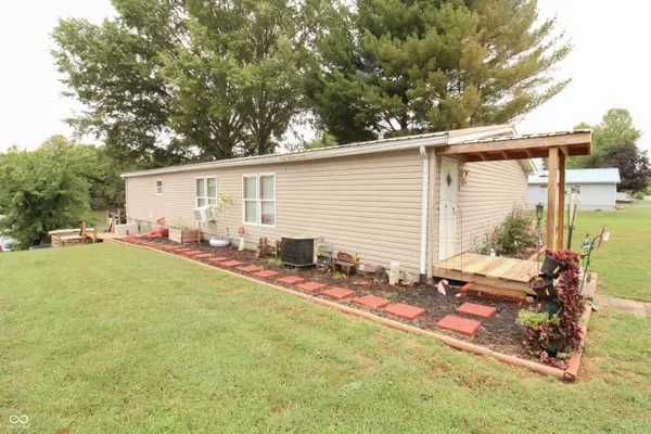 3358 Blynshire CIR, North Vernon, IN 47265