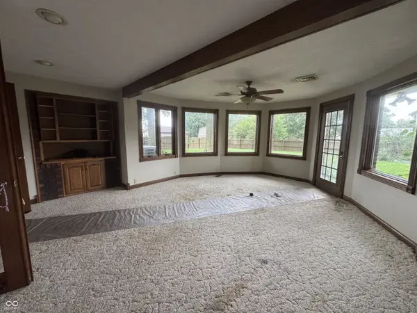 244 W 900 N, Alexandria, IN 46001