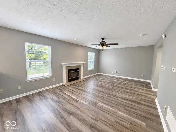 12915 Longleaf LN, Fishers, IN 46038
