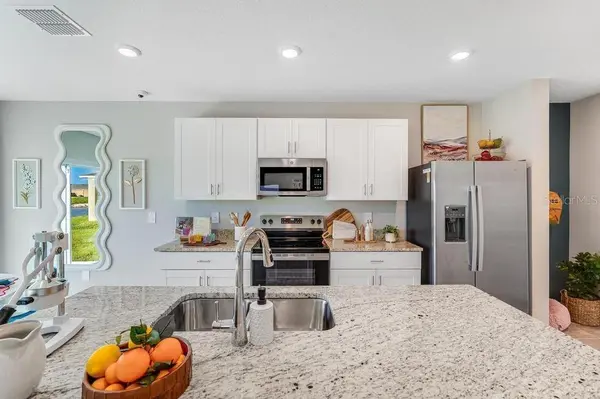 6548 EQUINOX LN, North Fort Myers, FL 33917