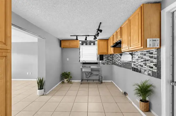 1300 MAYBURY DR, Holiday, FL 34691