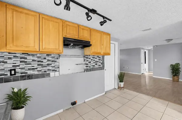 1300 MAYBURY DR, Holiday, FL 34691