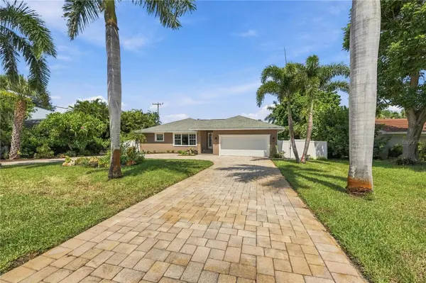 444 BAYCREST DR, Venice, FL 34285