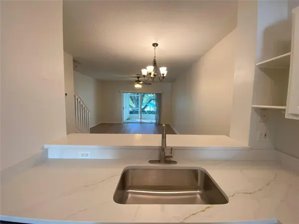 2904 WOODLANDS PARK CT, Lake Mary, FL 32746