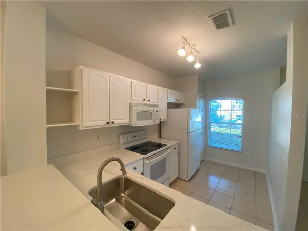2904 WOODLANDS PARK CT, Lake Mary, FL 32746