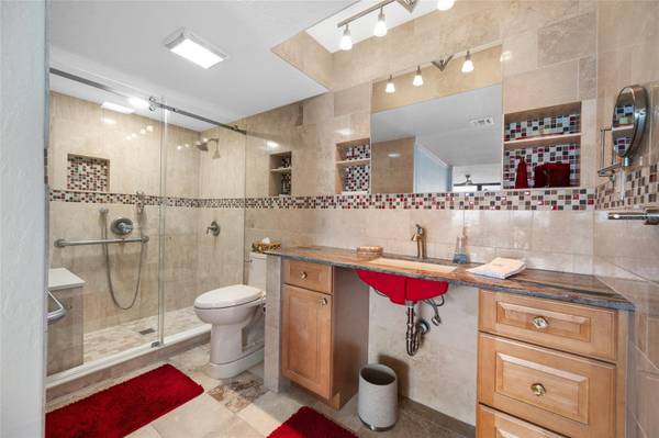 7650 BAYSHORE DR #406, Treasure Island, FL, 33706 photo 21