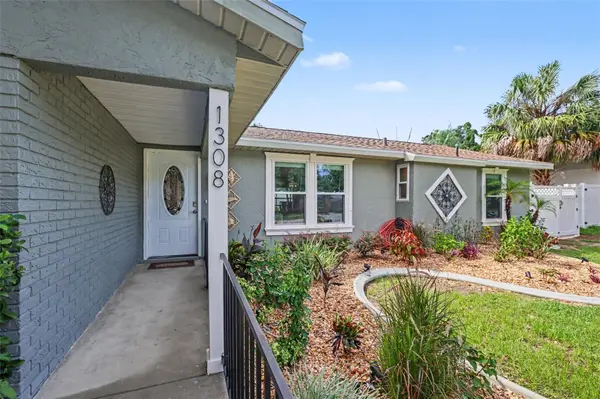 1308 OAKCREST DR, Brandon, FL 33510