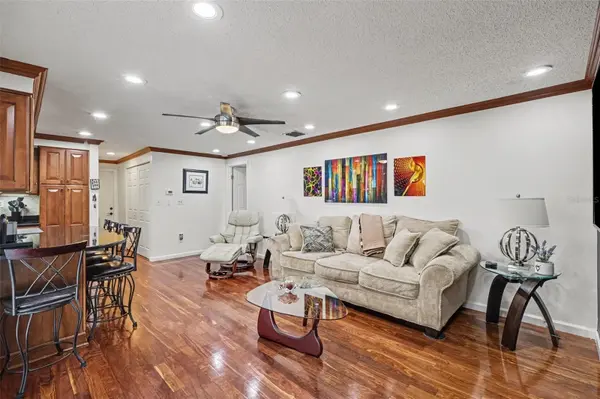 1308 OAKCREST DR, Brandon, FL 33510