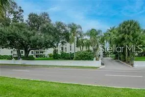 3325 BAYSHORE BLVD #B33, Tampa, FL 33629