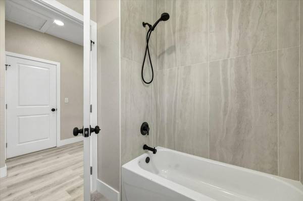 1044 12TH AVE S, St Petersburg, FL, 33705 photo 39