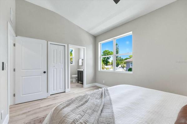 1044 12TH AVE S, St Petersburg, FL, 33705 photo 29