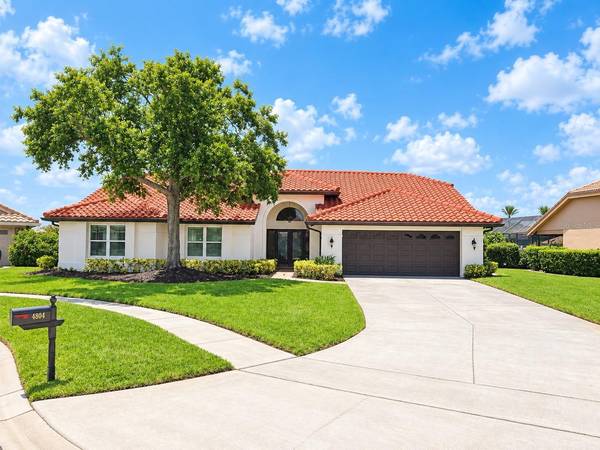 4804 LONGWATER WAY N, Tampa, FL 33615