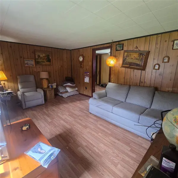304 PALM AVE, Seffner, FL 33584
