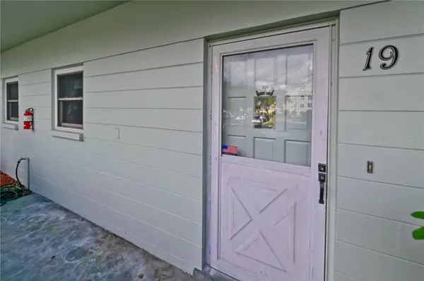 2255 PHILIPPINE DR #19, Clearwater, FL 33763