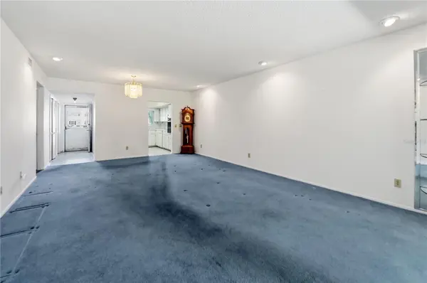 2255 PHILIPPINE DR #19, Clearwater, FL 33763