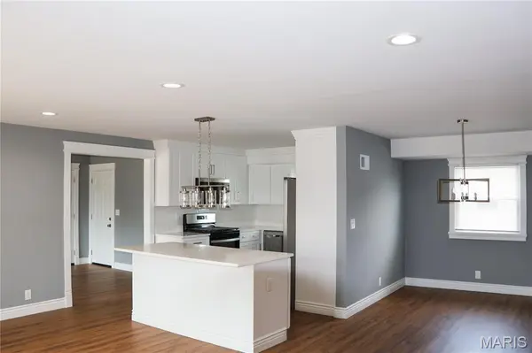 9821 Whitcomb LN, Affton, MO 63123